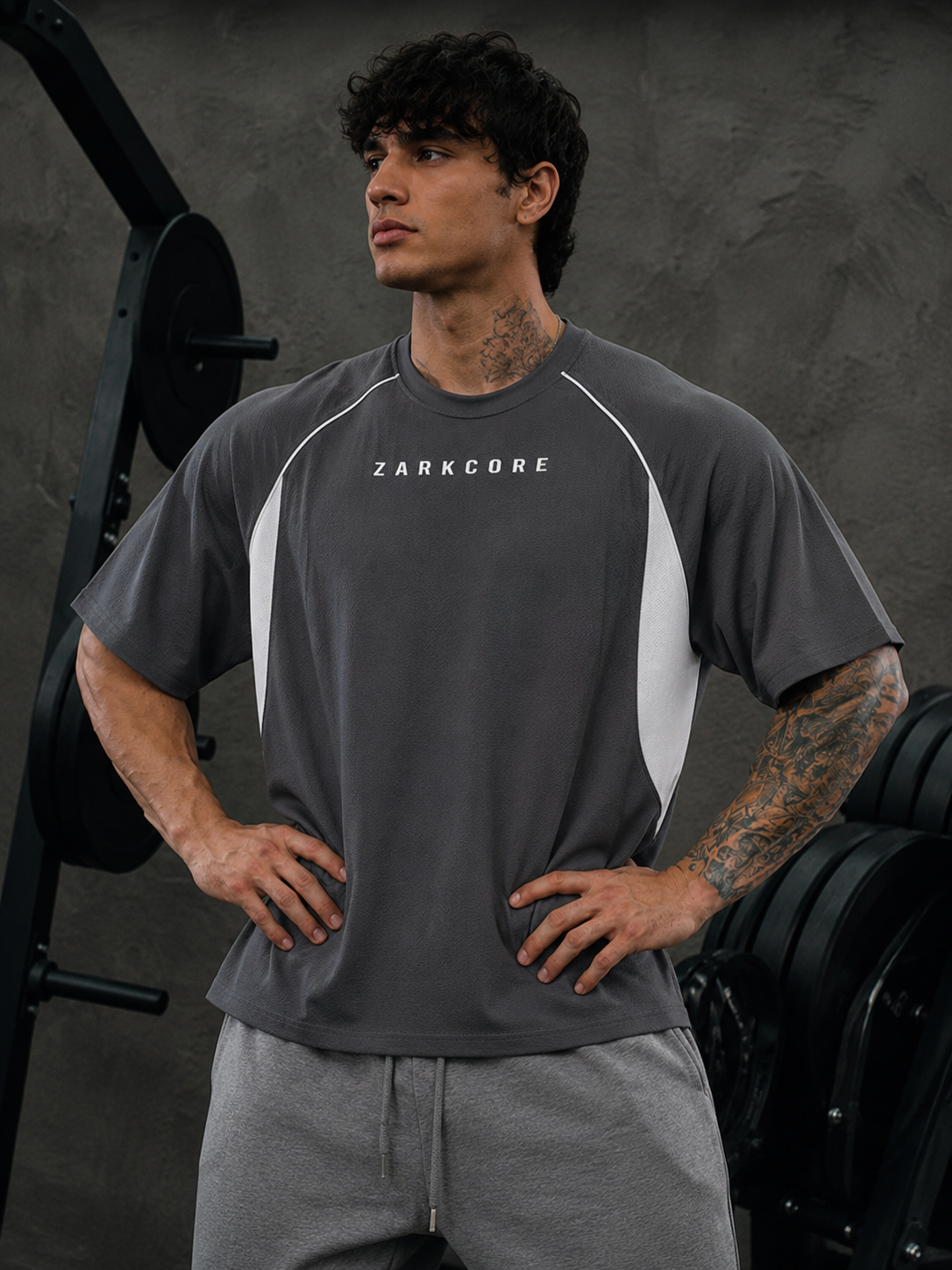 CONTRAST PIPING PANEL RAGLAN T-SHIRT